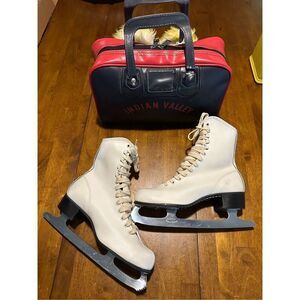 Vintage Brookfield Japan Women’s White Lace up Figure Ice Skates and Bag Size 9